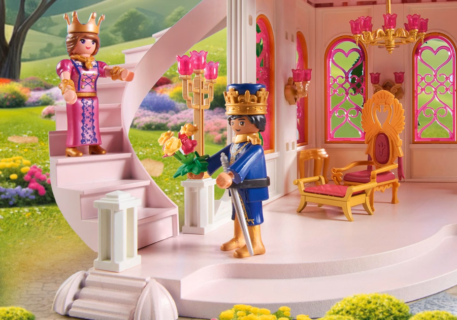 XL Princess Castle with Royal Couple