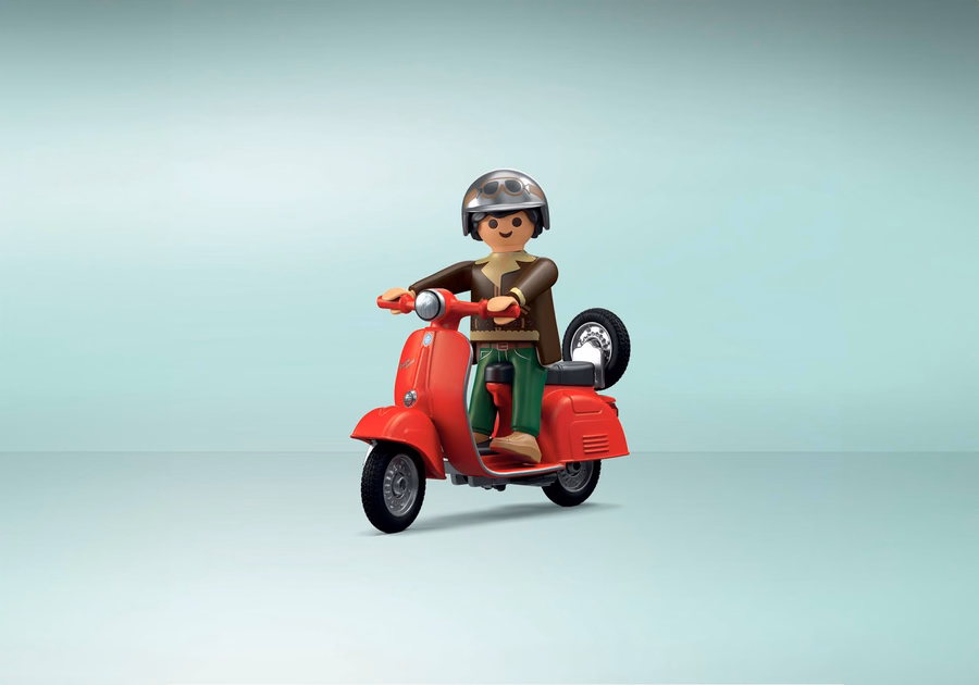 60s Vespa Garage